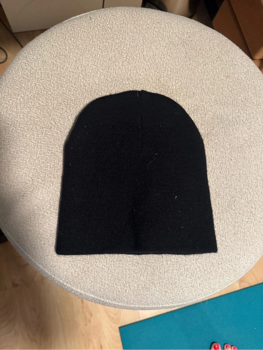 Apple Black Ribbed Knit Beanie with Subtle Logo